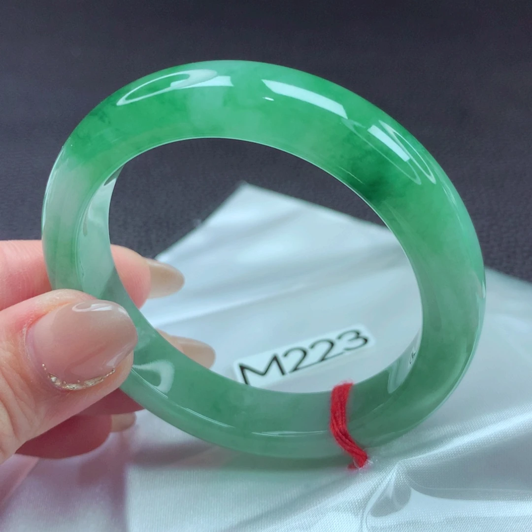 翡翠手镯未镶嵌手镯88