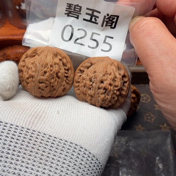 文玩核桃吊坠朱雀全品42
