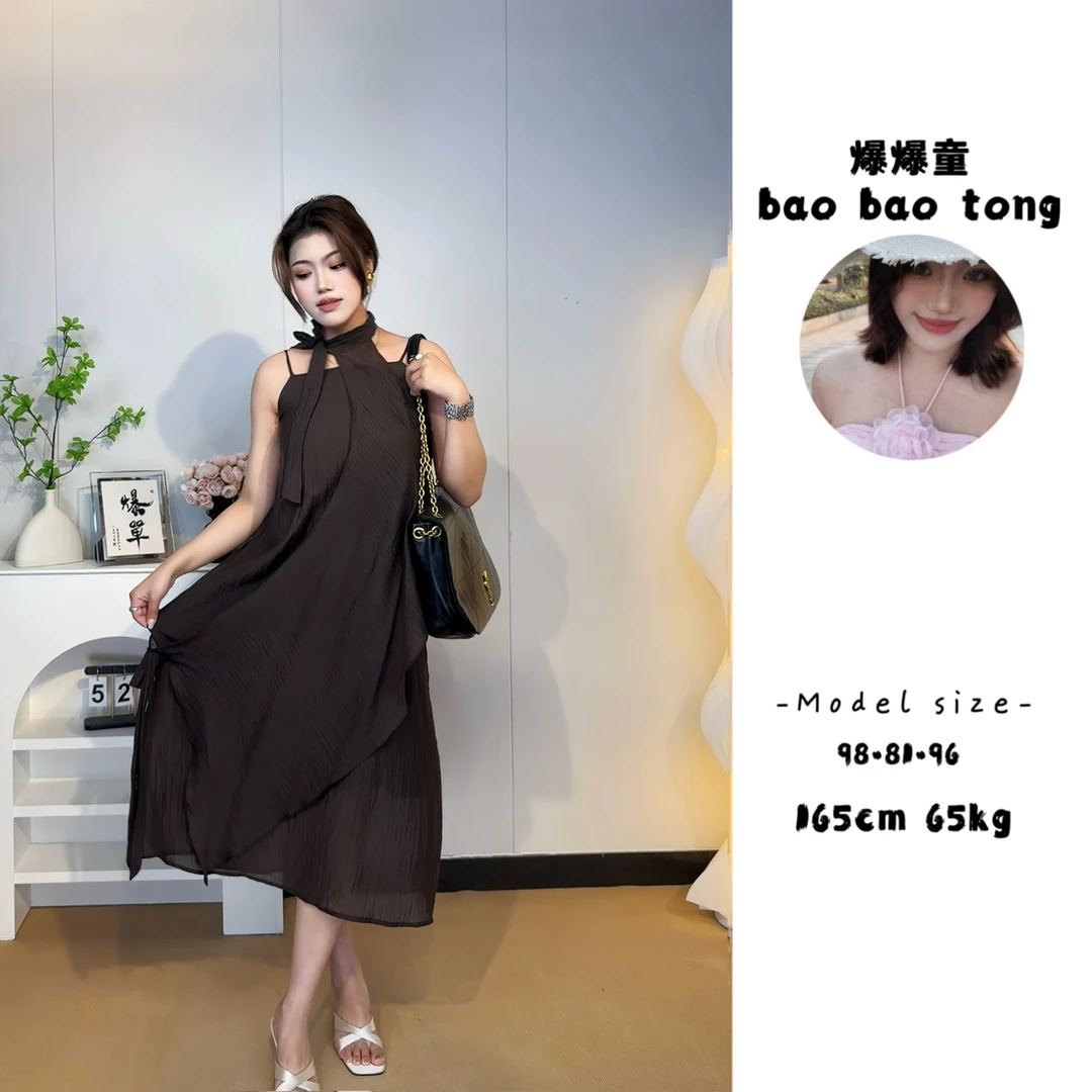 2025新款独特漂亮挂脖连衣裙子女夏季海边度假小众不规则吊带长裙