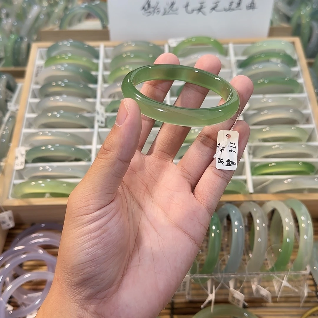 玛瑙/玉髓未镶嵌手镯圈口57.6