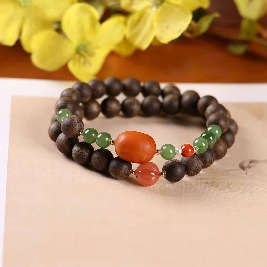 揽香集 沉香【揽香集】-沉水越南芽庄玉化白棋楠0.8双圈+蜜蜡设计款