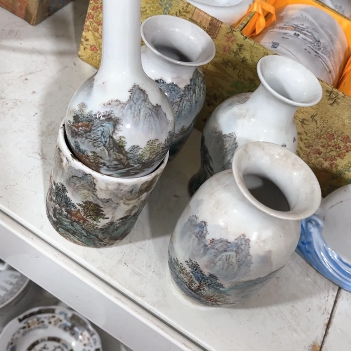 江西省景德镇现当代陶瓷艺术