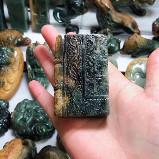 岫岩河磨玉（透闪石质玉）把件未镶嵌