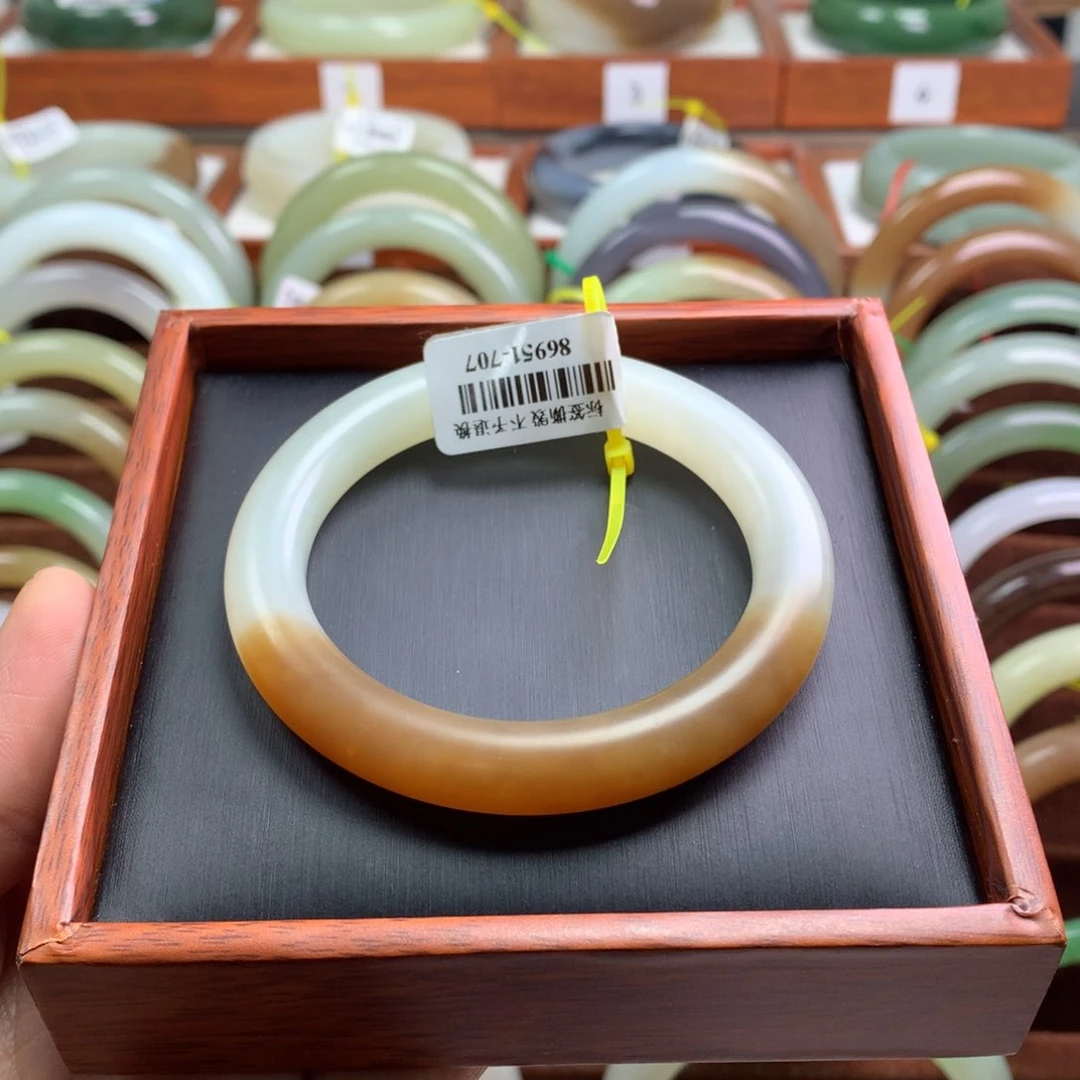 和田玉手镯未镶嵌52/53