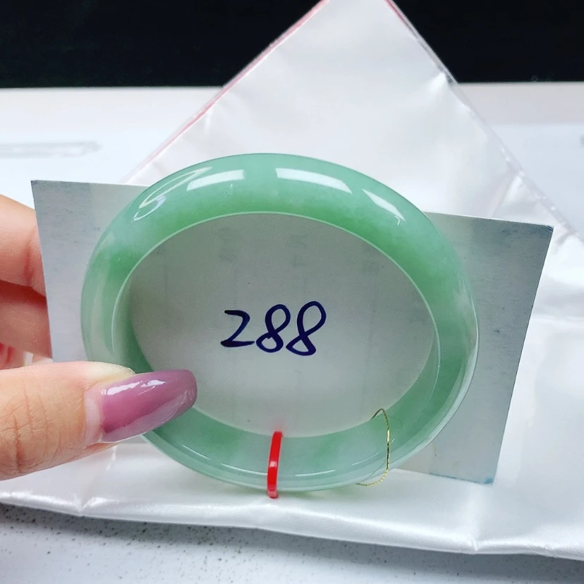 【闪购商品】翡翠手镯未镶嵌 正圈57