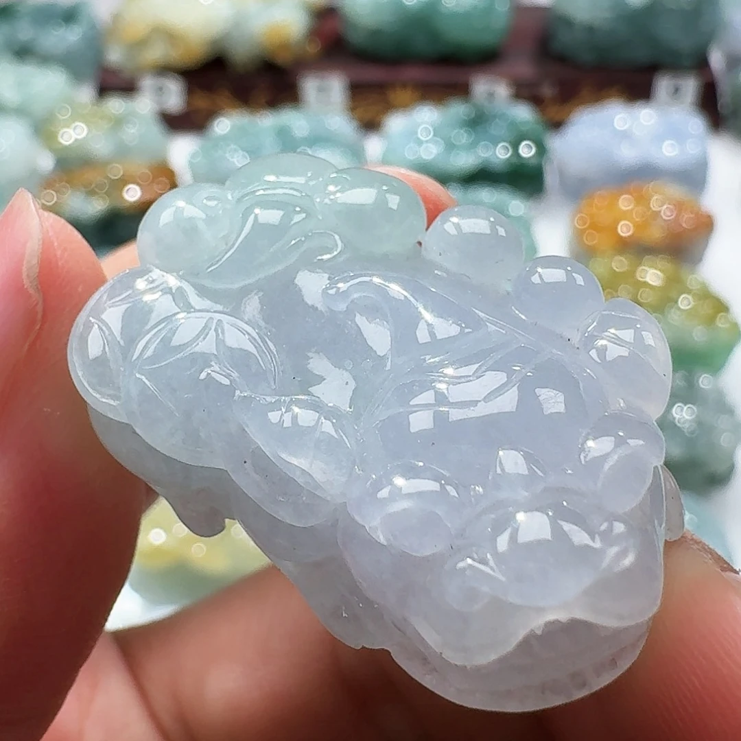 翡翠挂件未镶嵌貔貅