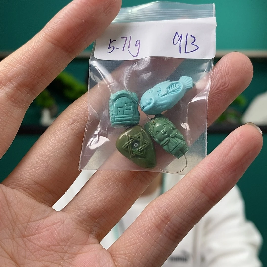 绿松石未镶嵌珠宝奇石