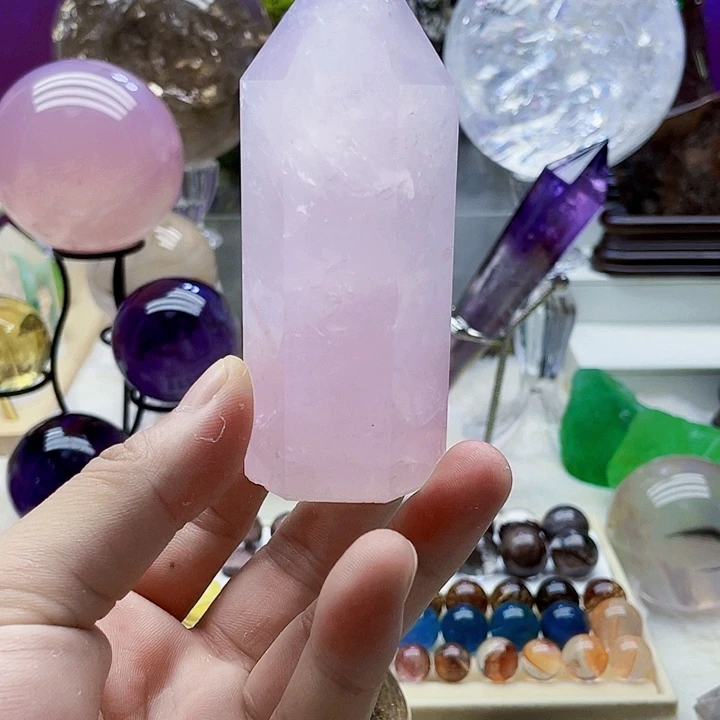 水晶摆件未镶嵌天然粉水晶柱子