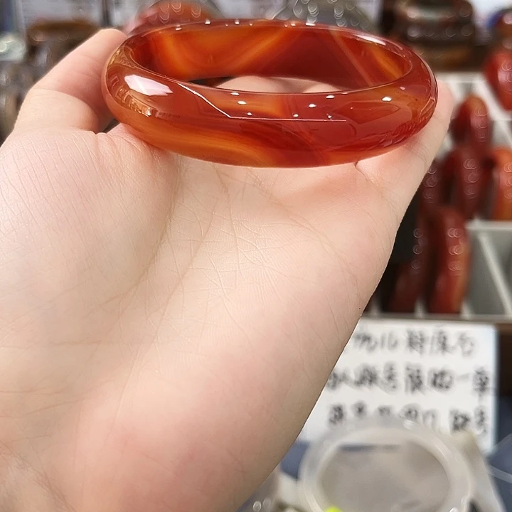 玛瑙/玉髓手镯未镶嵌