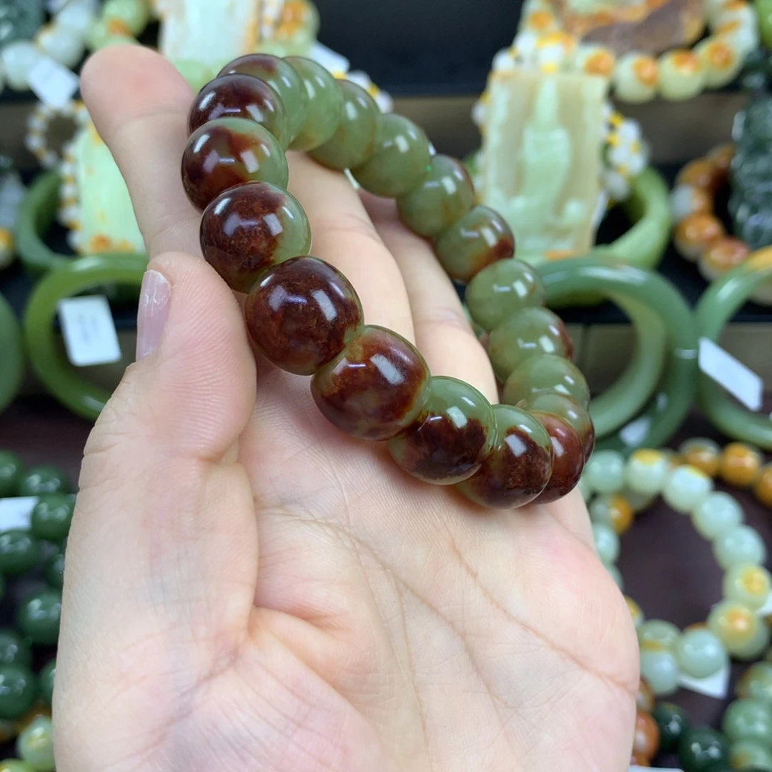 冷***人透闪石质玉未镶嵌手串