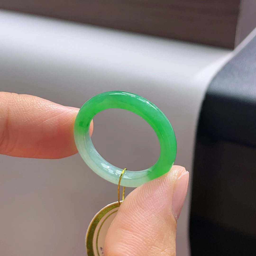 15-16号圈天然缅甸翡翠A货半山水阳绿翡翠戒指17.8*3.8*3.4mm