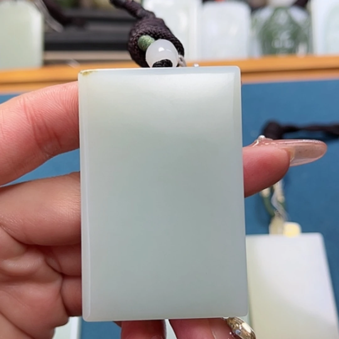 【闪购商品】和田玉颈饰未镶嵌信*达