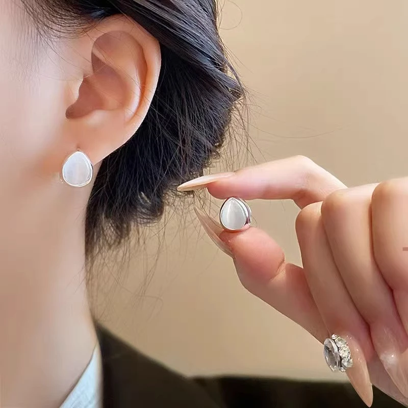 合金耳饰 猫眼石水滴耳环女轻奢小众设计耳圈双面可戴气质耳饰