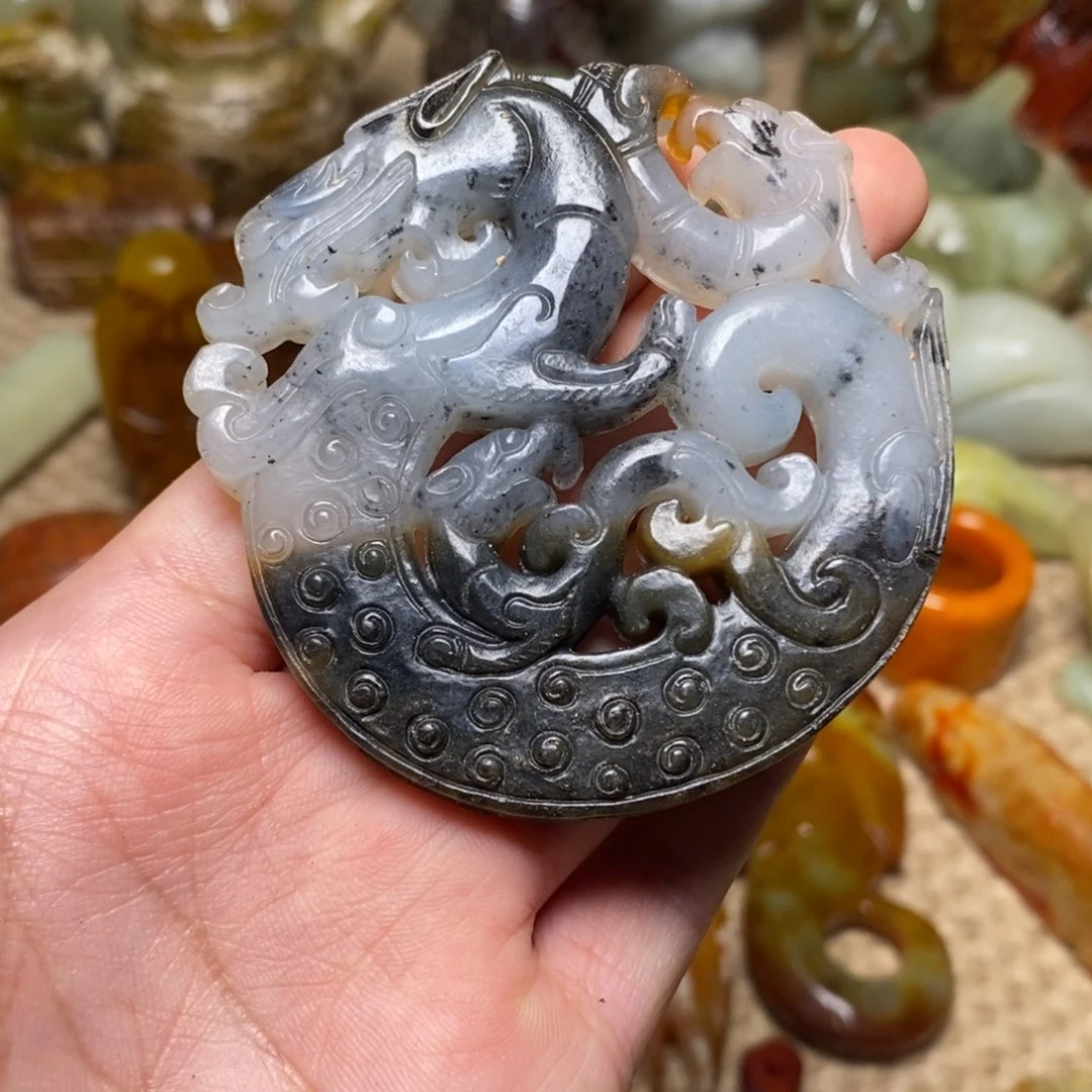 蛇纹石玉未镶嵌颈饰