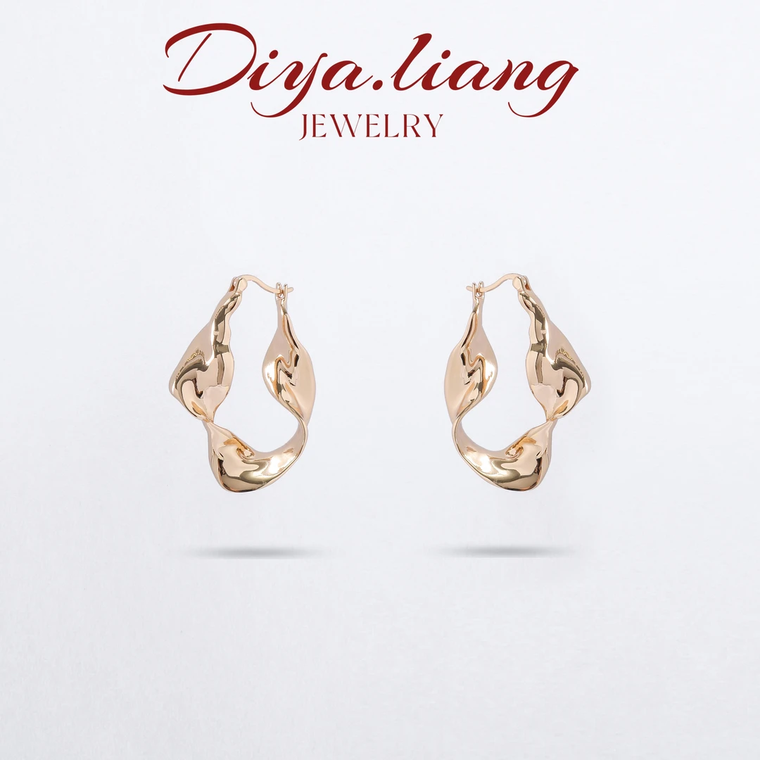 925银耳饰 梁雅帝新品【大女人花环】波浪扭曲不规则气质纯银耳饰