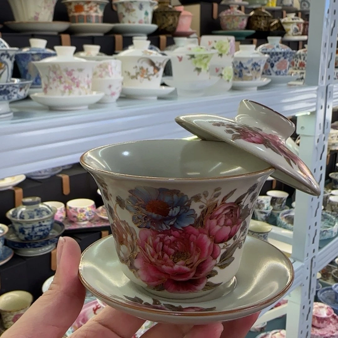 瓷片盖碗很好看很精致