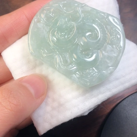 翡翠未镶嵌颈饰缅甸A货，每天下午1点半开播