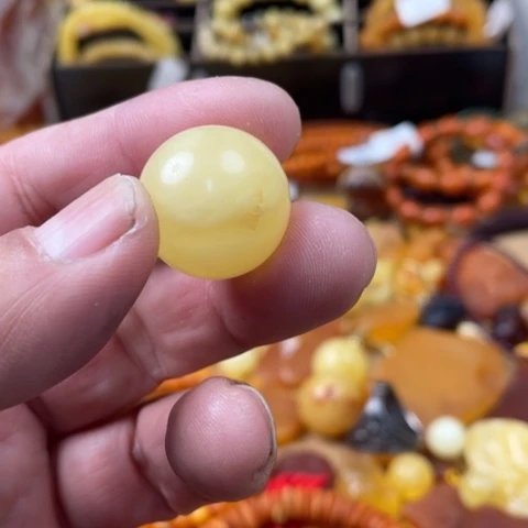 手串琥珀未镶嵌吊坠