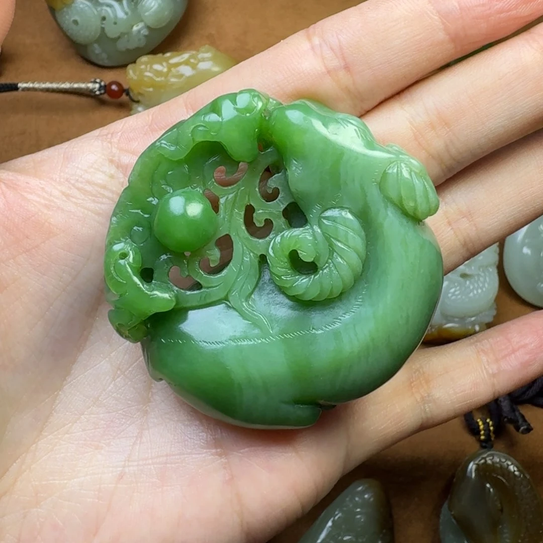 和田玉颈饰未镶嵌嗯