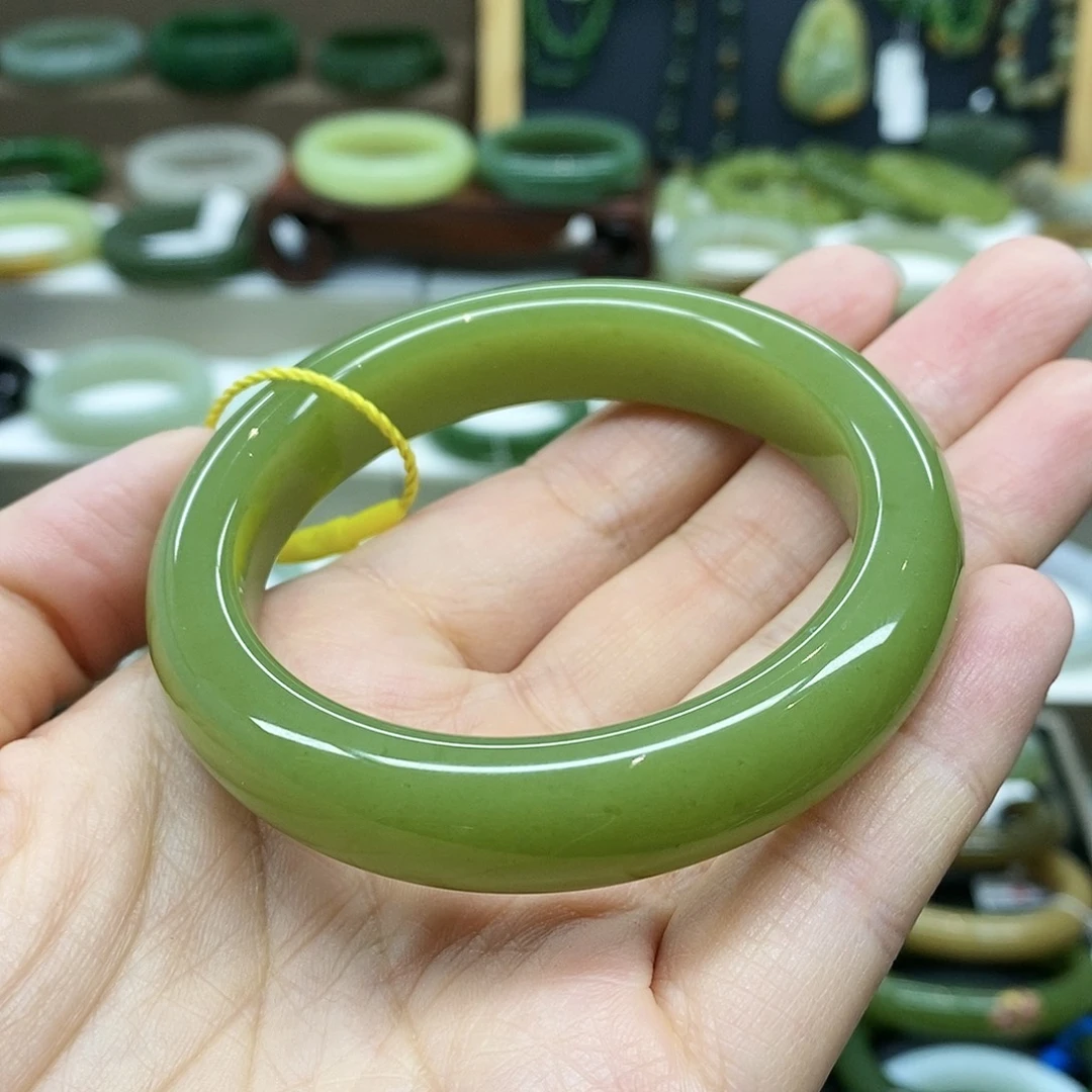 【闪购商品】未镶嵌手镯和田玉