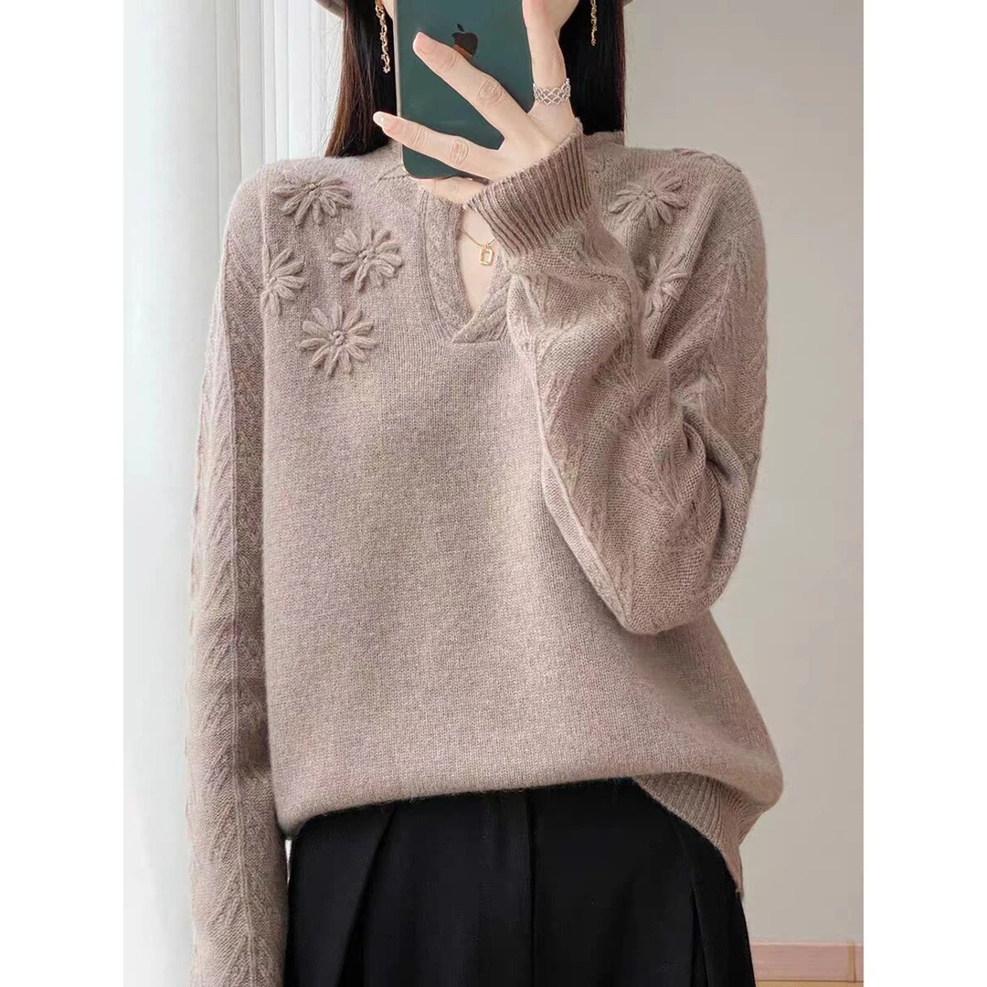 设计感100%纯羊毛针织衫女2025秋冬新款手工立体花朵宽松显瘦毛衣