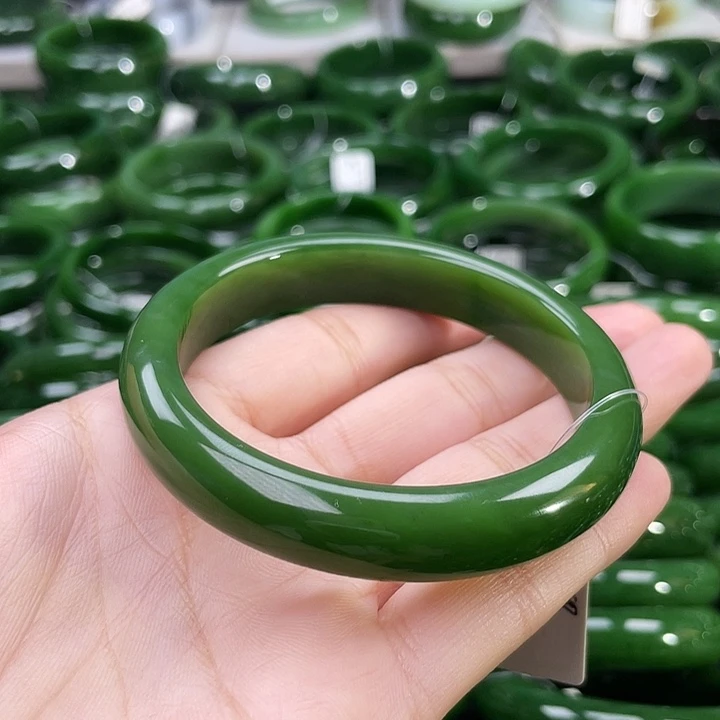 未镶嵌手镯和田玉（碧玉）