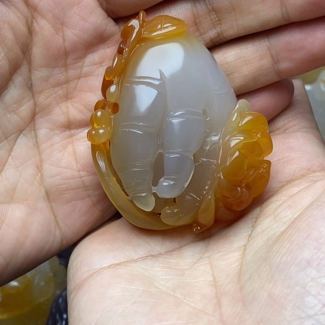 梦***蓝玛瑙/玉髓未镶嵌手把件