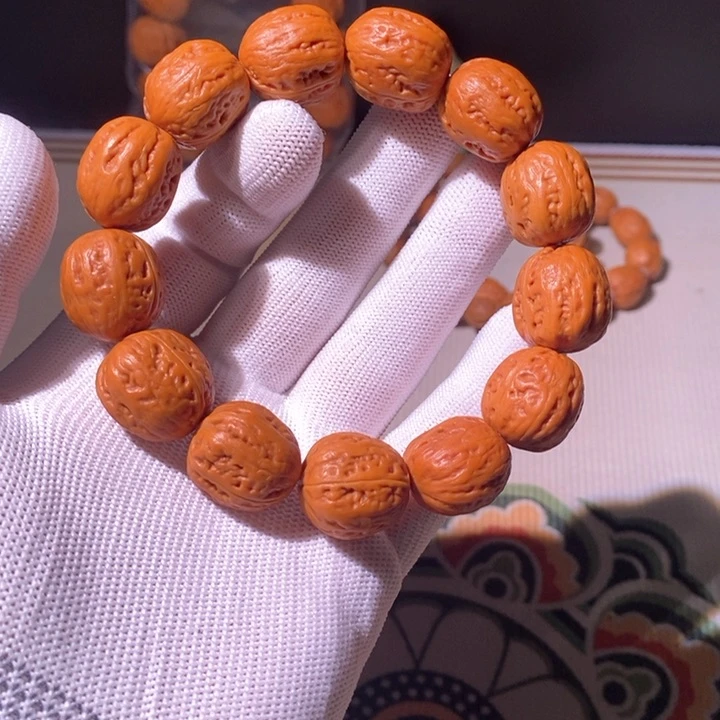 文玩核桃手串……8