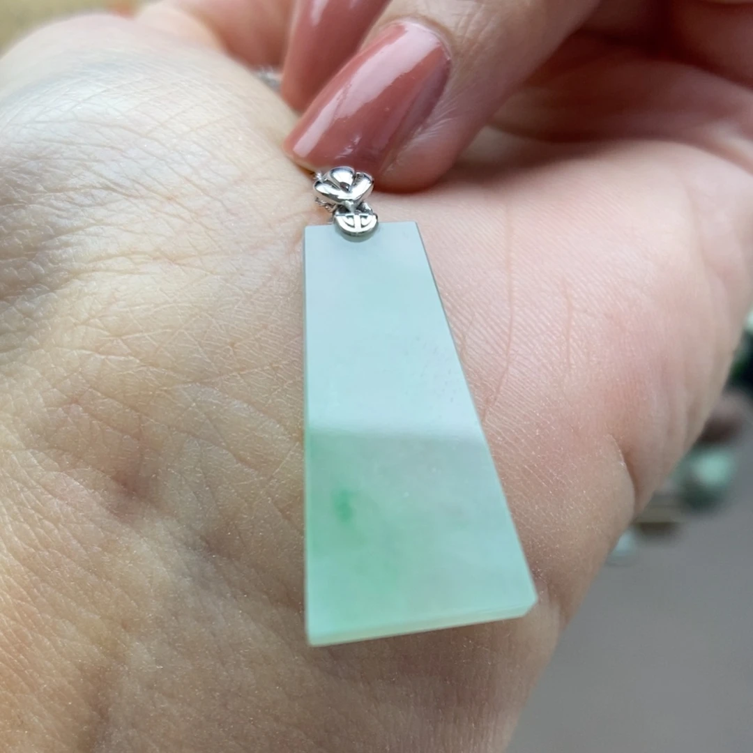 翡翠18K金镶嵌颈饰吊坠3