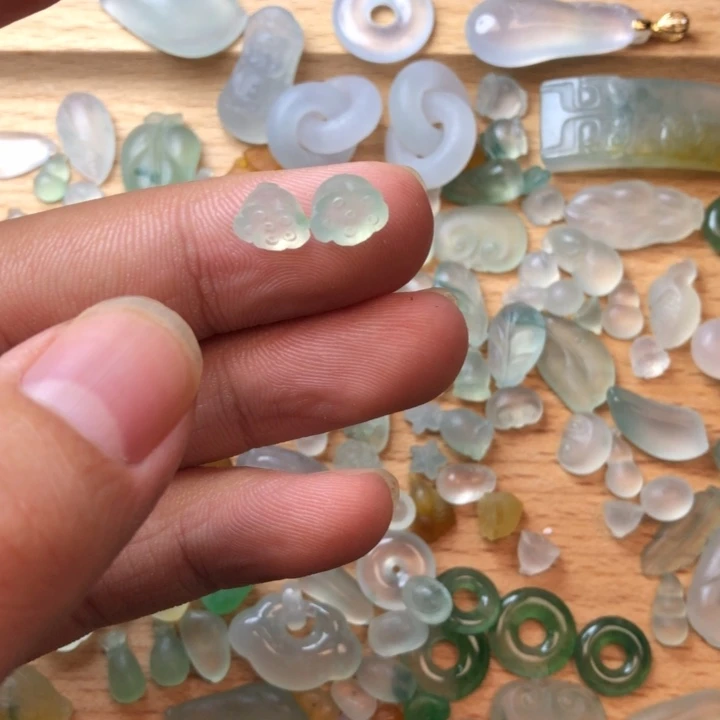 未镶嵌定制翡翠挂件