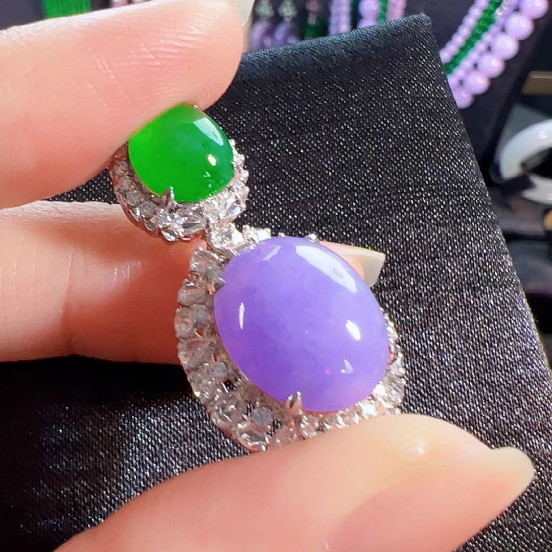 翡翠18K金镶嵌颈饰签收后24小时鉴赏期