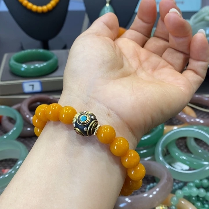 石英岩玉合金颈饰