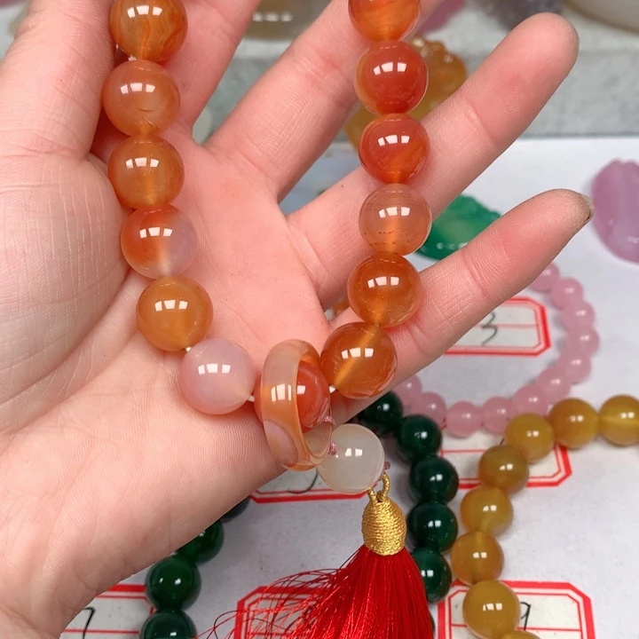 玛瑙/玉髓颈饰未镶嵌青**?