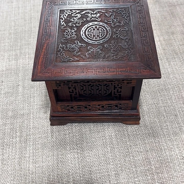 雄***鹰琉璃手工艺品红木工艺品雕刻工艺