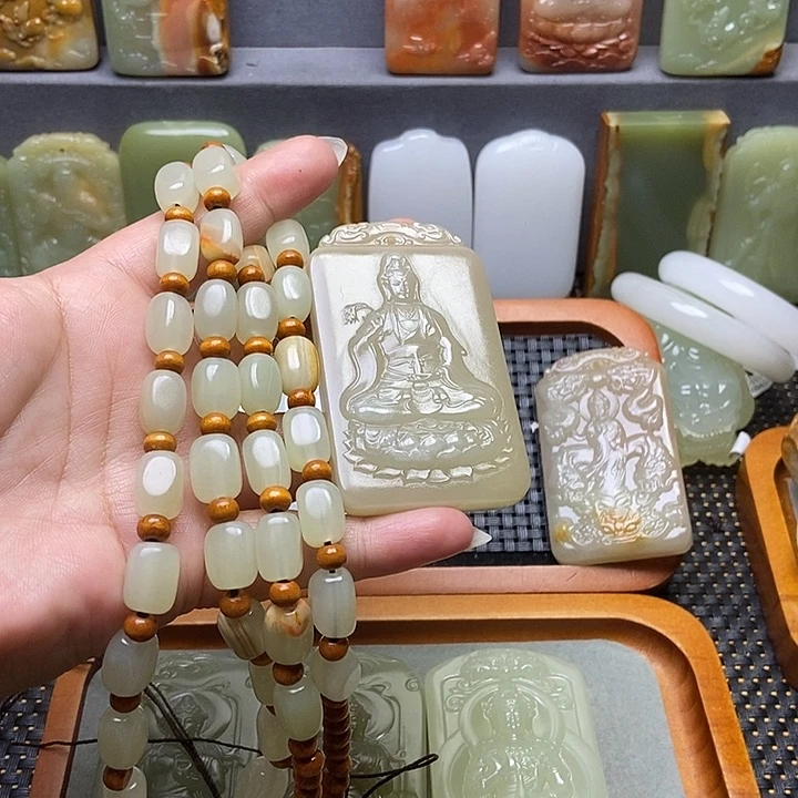 Z***2新疆昆仑山脉料观音