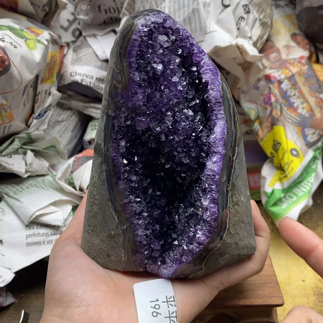 紫晶乌拉圭未镶嵌