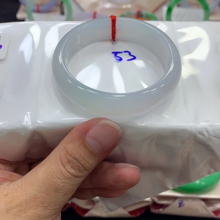 未镶嵌手镯（开口镯）翡翠