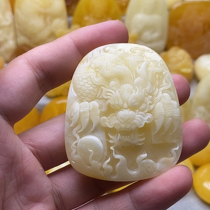 琥珀颈饰未镶嵌琥珀蜜蜡