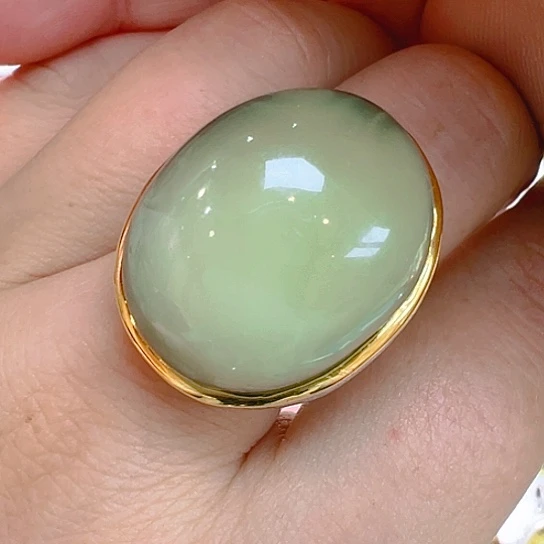 未镶嵌琥珀珠宝奇石