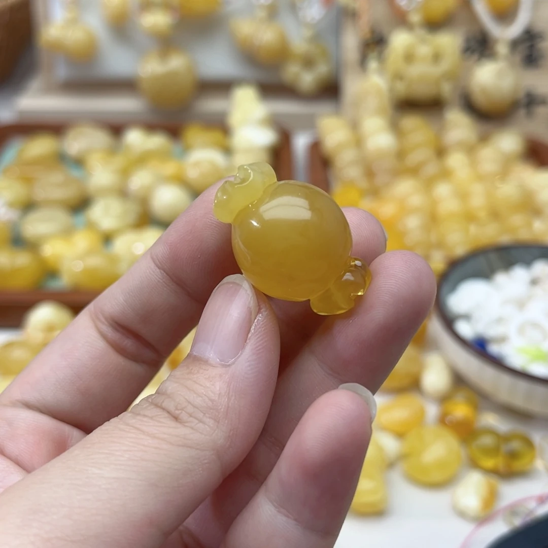 未镶嵌蜜蜡裸石配饰