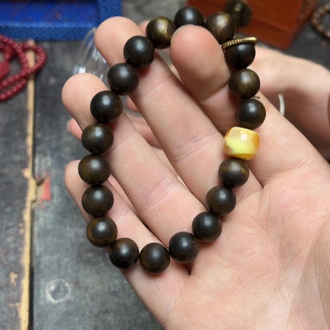 大叶紫檀（黑酸枝木类）