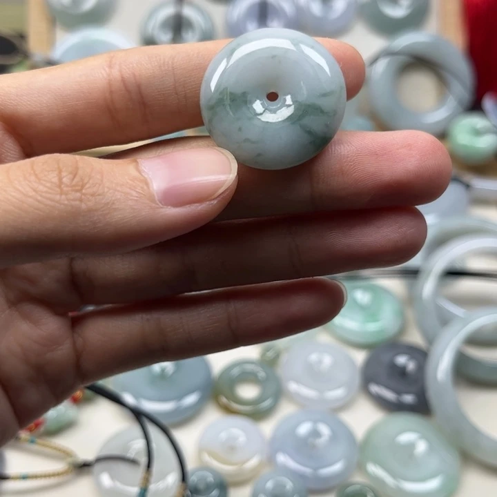 锦***鲤翡翠未镶嵌颈饰天然翡翠Ａ货