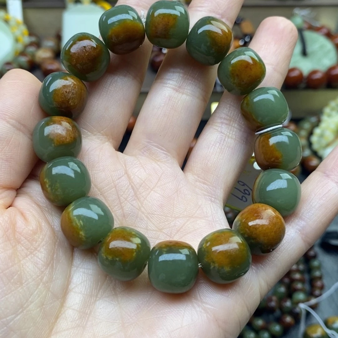 透闪石质玉未镶嵌手串