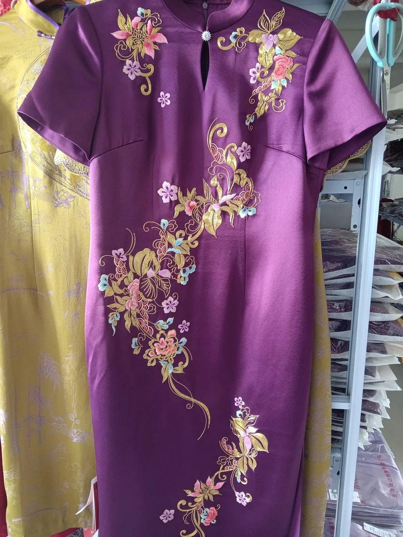 喜婆婆婚宴装2025新款夏季高端大气妈妈婚宴礼服国风刺绣红色旗袍