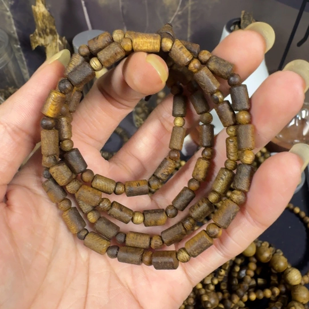 一***。沉香沉香碎屑桶珠多圈奇楠沉香手链