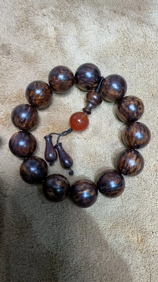 海南黄花梨1.8芝麻点沉水料ly021904