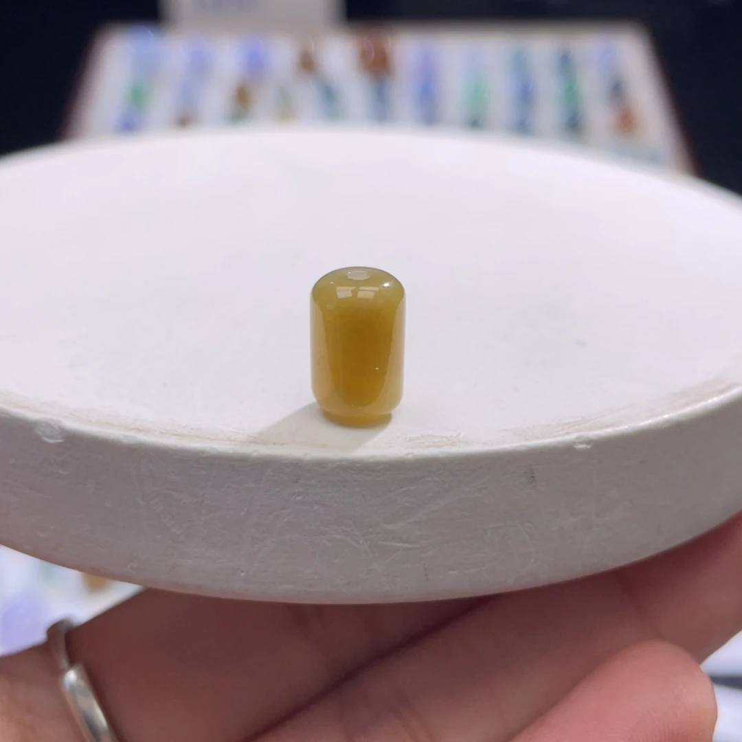 散珠翡翠特色冰黄鼓珠卡10.6-6.8mm