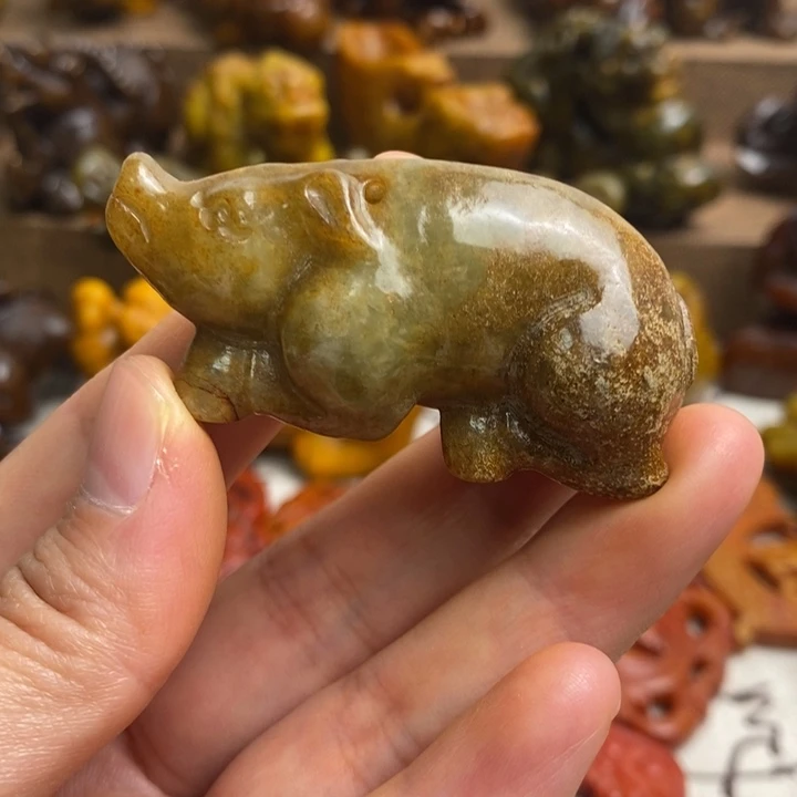 未镶嵌蛇纹石玉颈饰29
