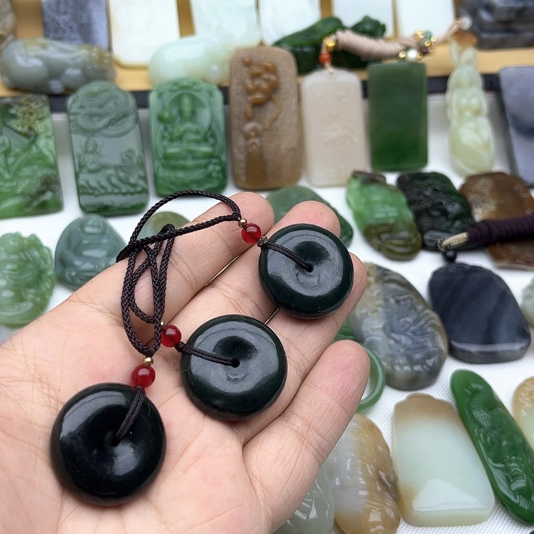 和田玉挂件未镶嵌?****?