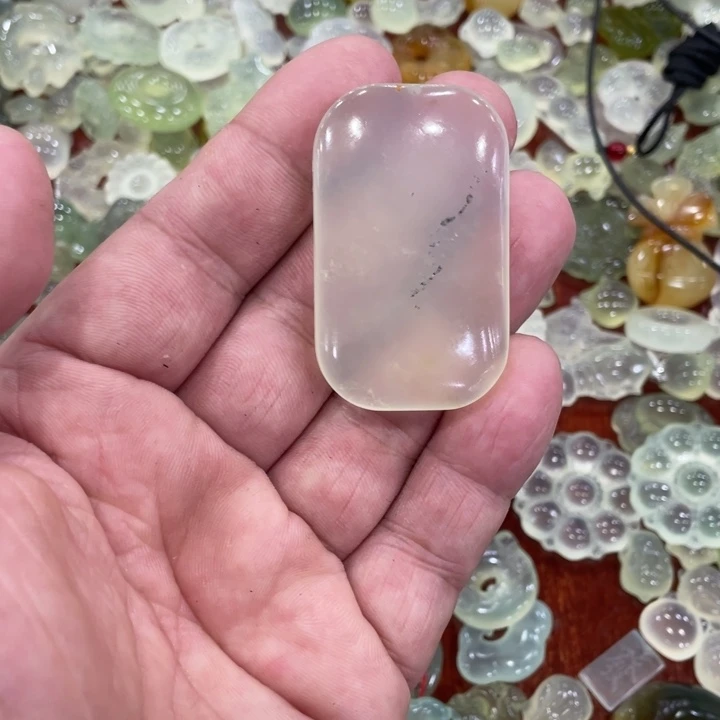 蛇纹石玉合金颈饰